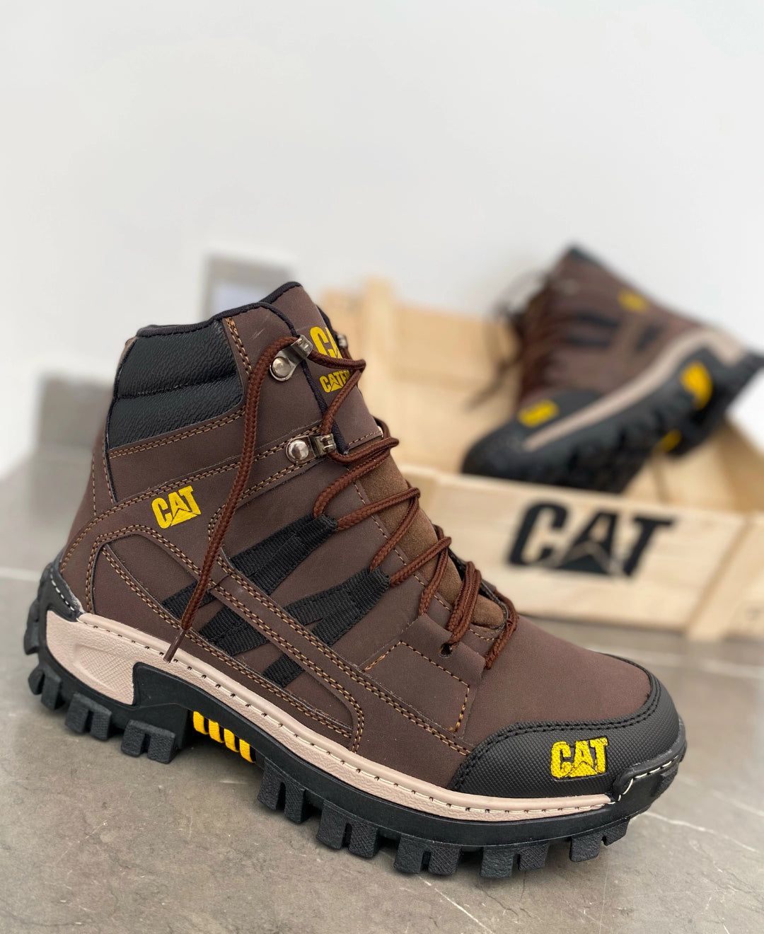 BOTA CATERPILLAR RUGGED